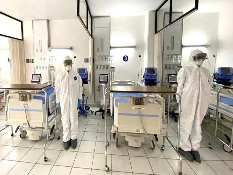 Convierten hospitales del IMSS y del ISSSTE en campos de concentración