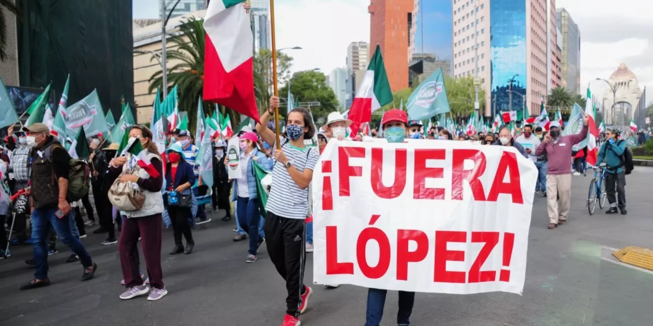 <strong>Desata AMLO Guerra de Marchas</strong>