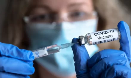 <strong>No se ha Suspendido Vacunación Contra COVID-19</strong>