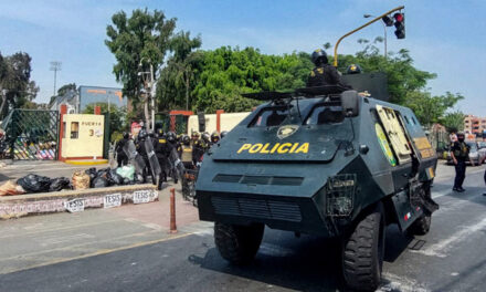 <strong>Violenta la Policía Autonomía Universitaria en Perú</strong>