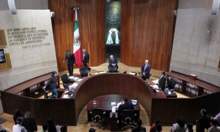 Ordena Tribunal al INE Medidas Cautelares vs AMLO