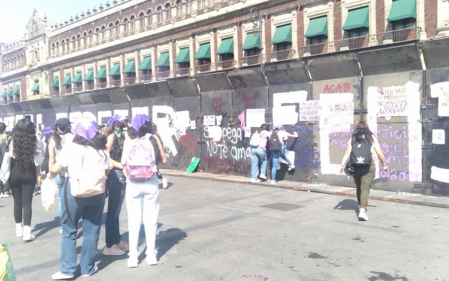 Miles de mujeres marchan en Ciudad de México