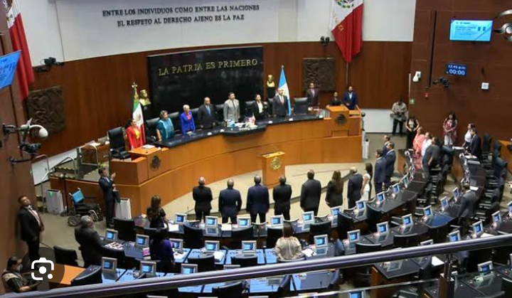 Despiden en Masa Asesores en el Senado