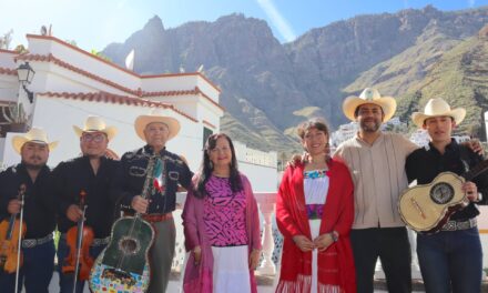 52 FIC Guillermo Velázquez y los Leones de la Sierra de Xianchu