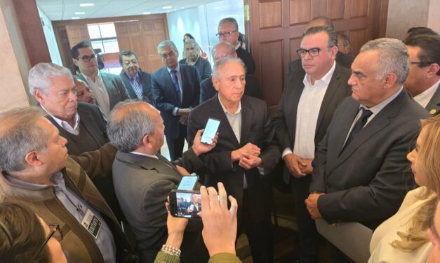 Joel Ayala va por basificar a miles de eventuales; es candidato único para elección en la FSTSE México