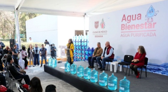 Garrafones de agua a 5 pesos, contra escasez en Ciudad de México